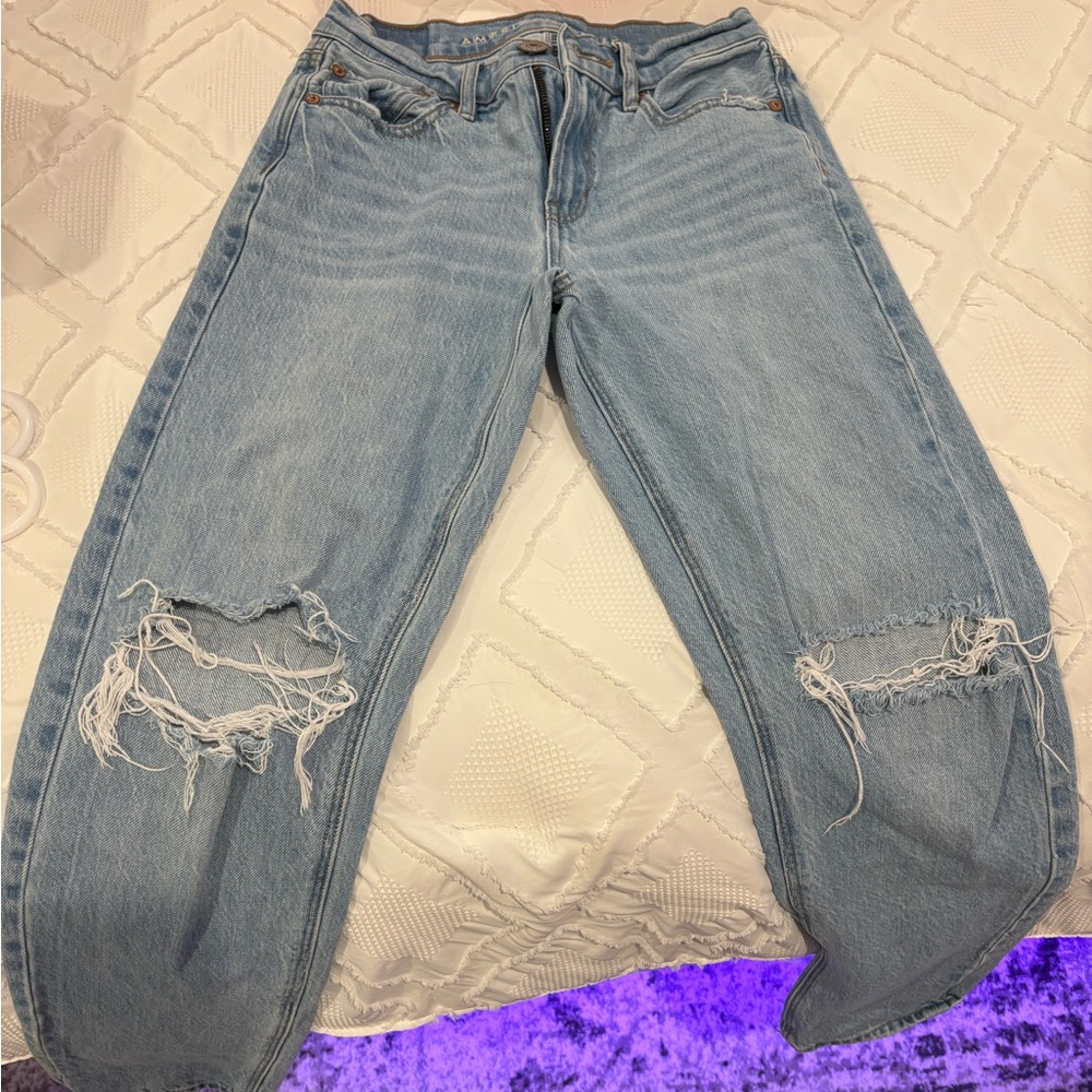 american eagle mom jeans